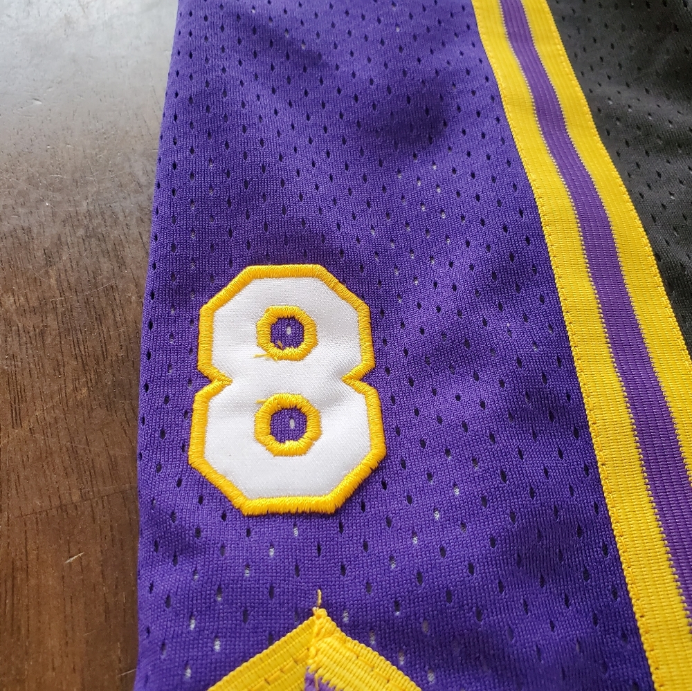 Kobe Bryant - Picture 3 of 8